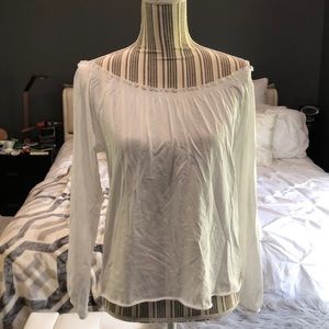 Off shoulder top!!